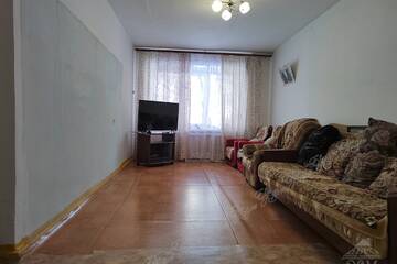 3-к квартира, 57,3 м², 1/5 эт.
