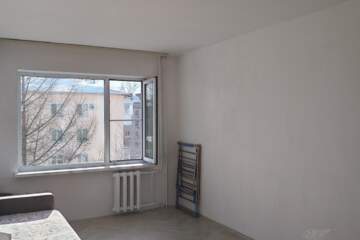 Комната, (всего 2 ком.), 45 м², 4/5 эт.